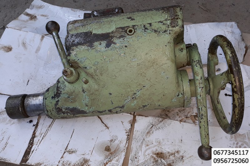 бабка задняя станок 1а616, станок токарно винторезный 1а616, пиноль не болтается , люфтов нет, комплектная задняя бабка 1а616, запчасти 1а616, коробка станок 1а616, патрон токарный